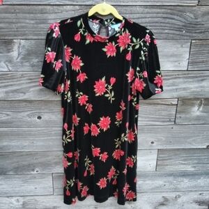 Draper James black Velvet Dress with roses size large